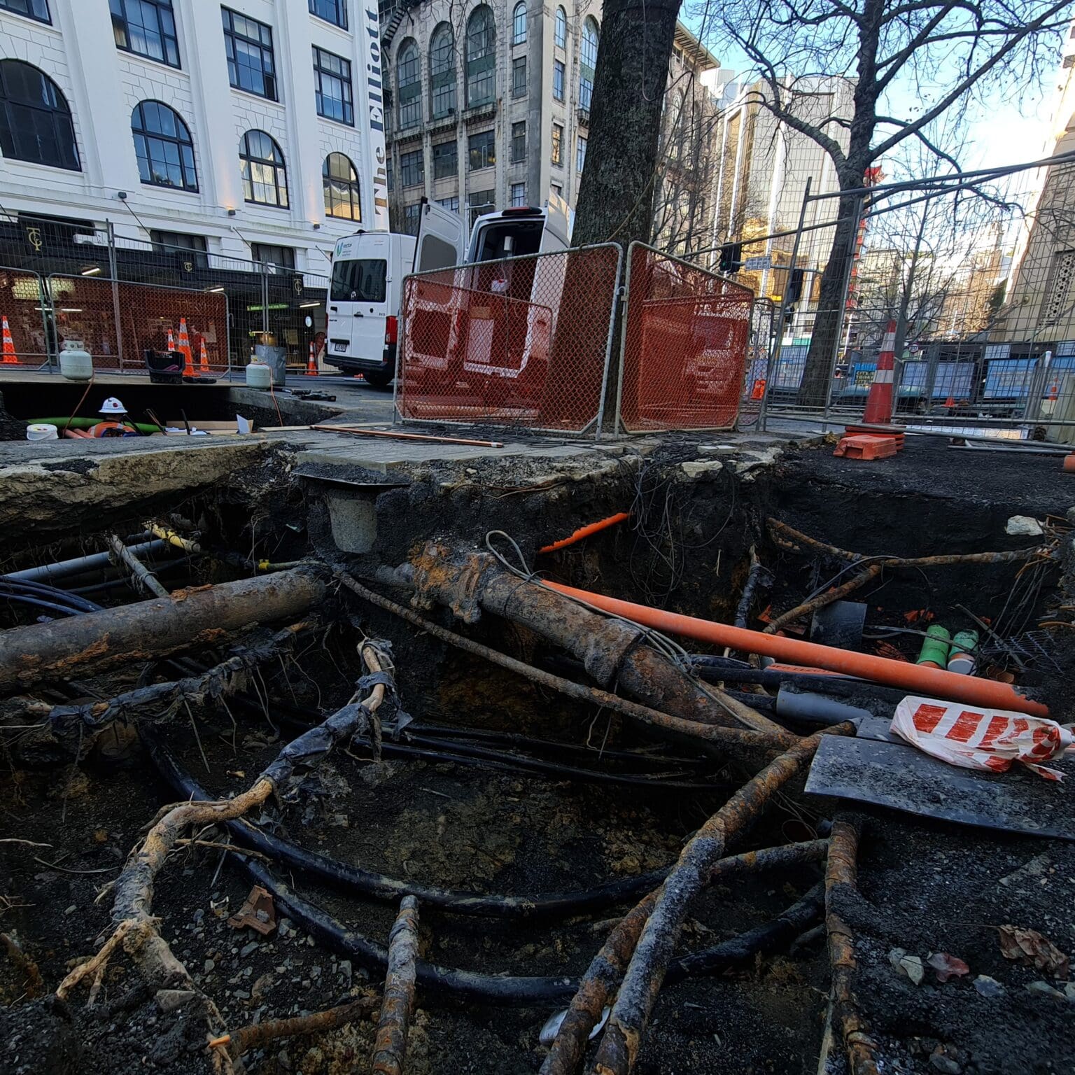 Sub-Surface Detection | Underground Pipe, Cable & Leak Locators