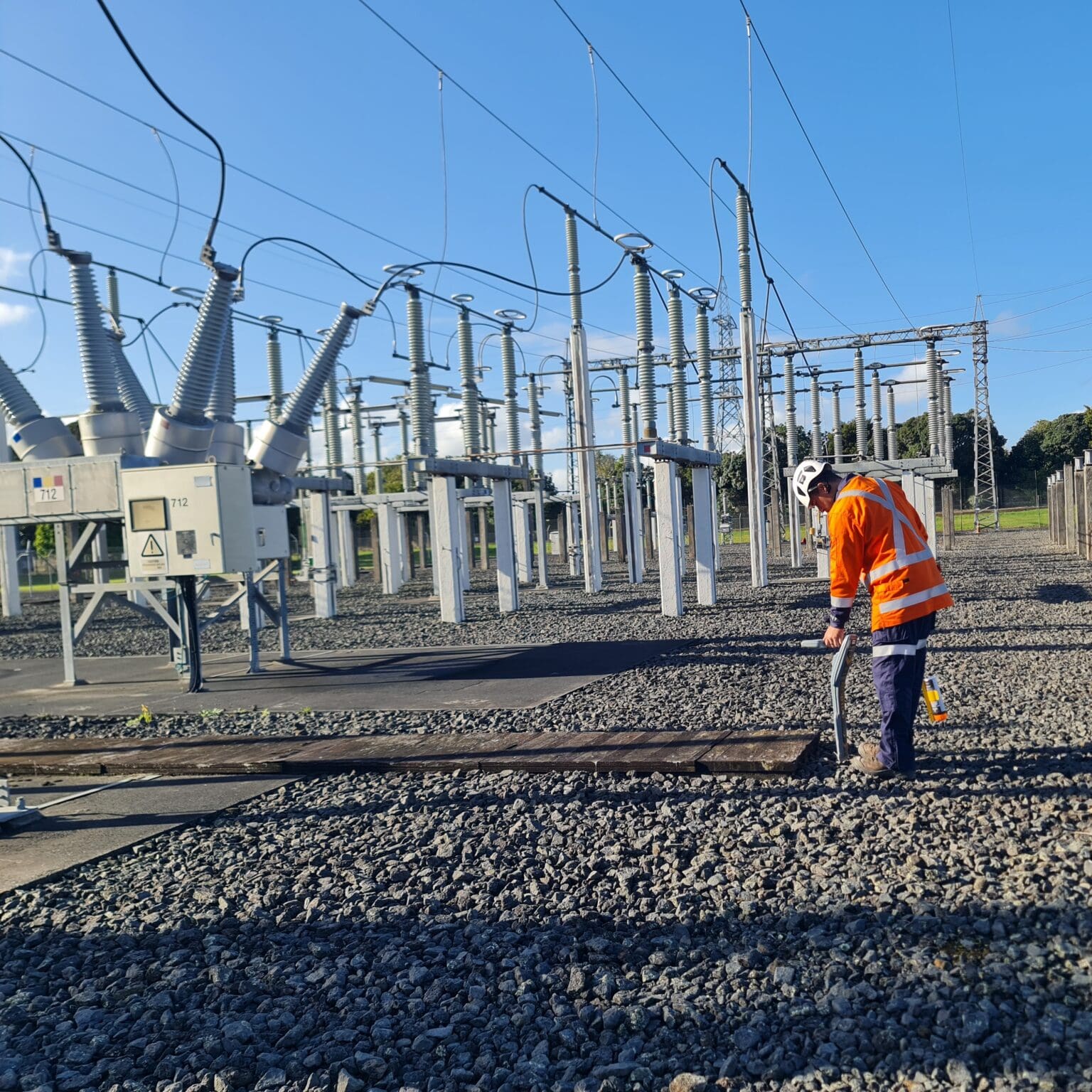 Sub-Surface Detection | Underground Pipe, Cable & Leak Locators